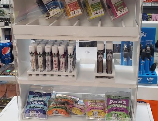 Smoke shop universal